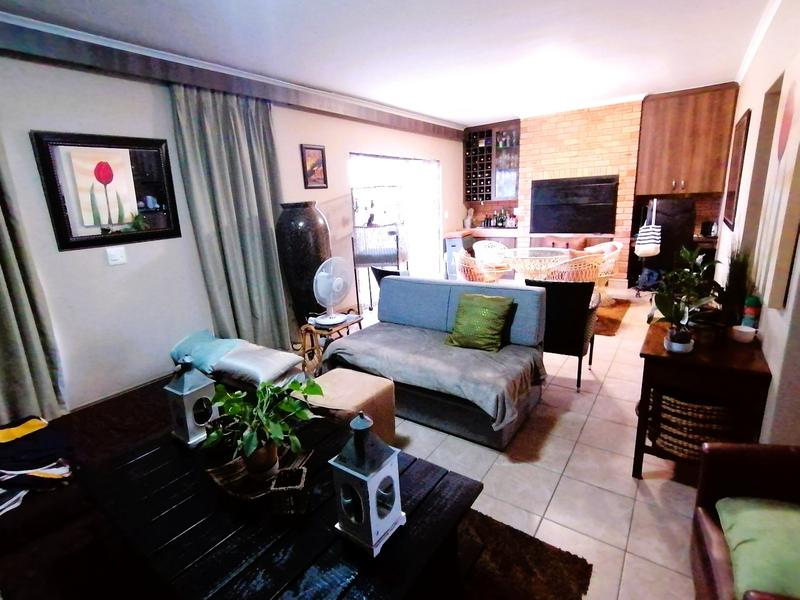 2 Bedroom Property for Sale in Sonkring Western Cape